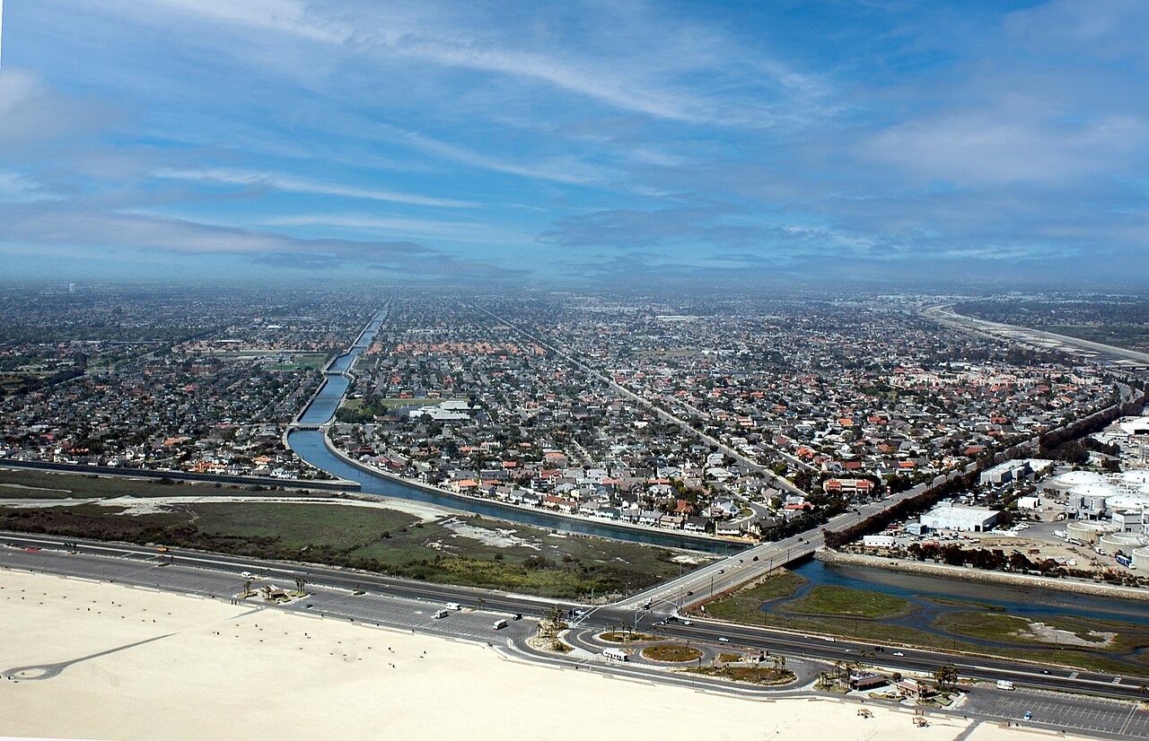 Aerial view of the Huntington Beach coastline and pier